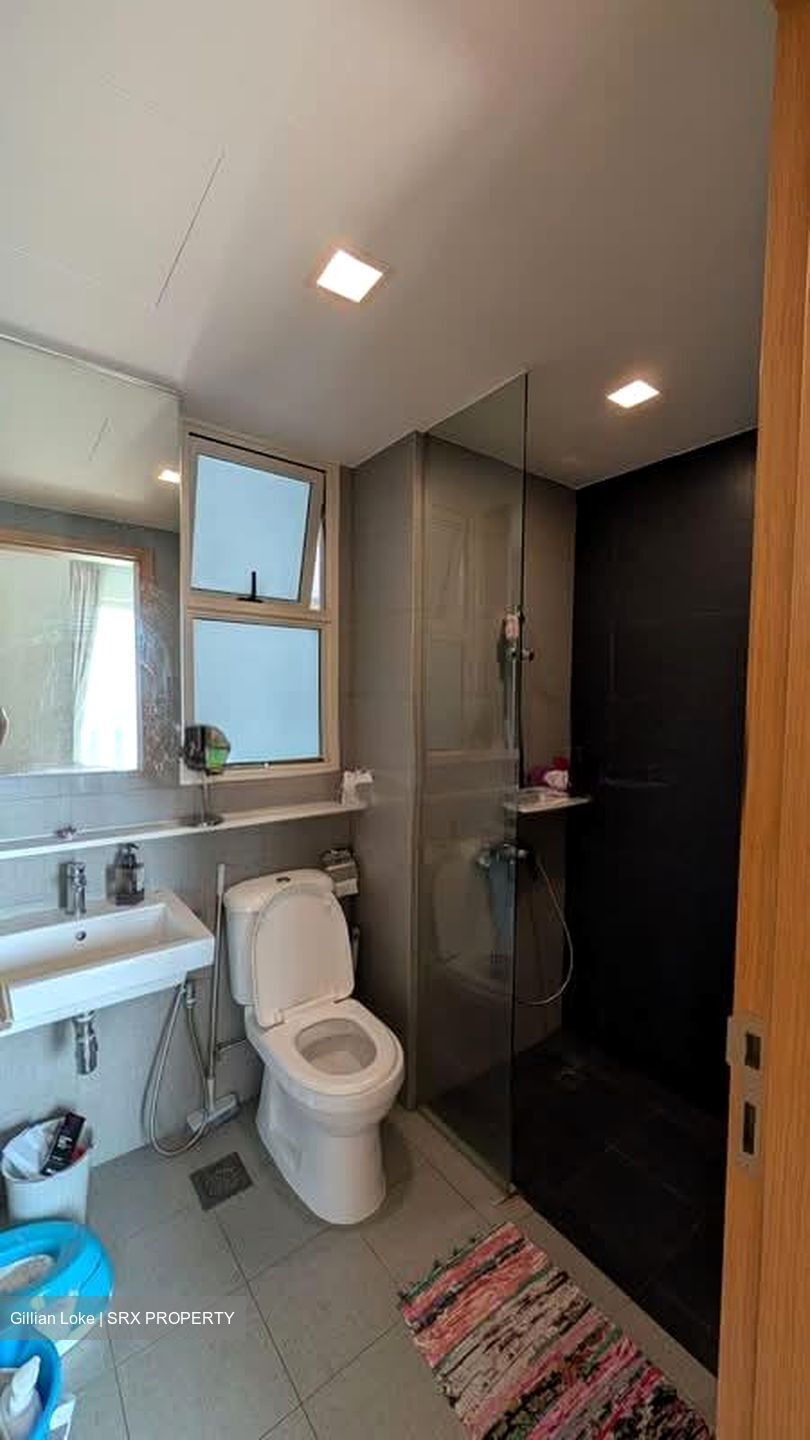 Vacanza @ East (D14), Condominium #591420921